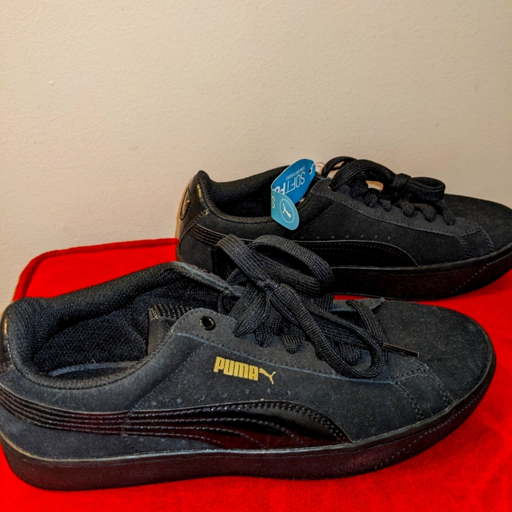 Brand New Women’s Puma Vikky Platform Sneakers Size 7.5